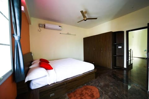 Gruham luxury duplex service apartment Condominio in Chikmagalur