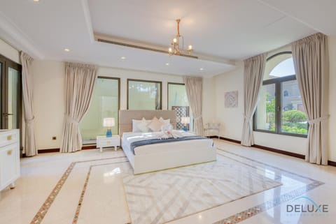 Prestigious 5BR Villa with Assistant Room and Private Pool in Frond O Palm Jumeirah by Deluxe Holiday Homes Condo in Dubai