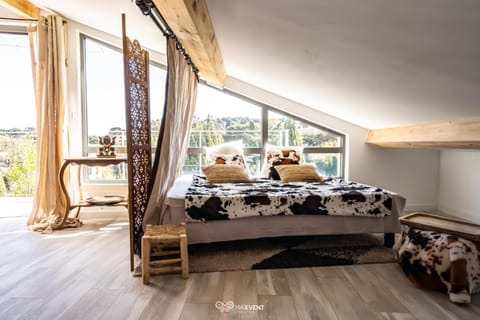 Chambre d'hôtes de luxe, Toulon Mourillon, 4 belles chambres, Piscine Übernachtung mit Frühstück in Toulon