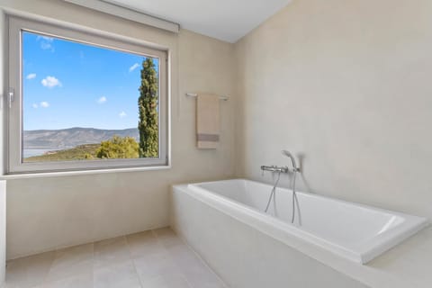 Bathroom, Mountain view, Sea view, Bath