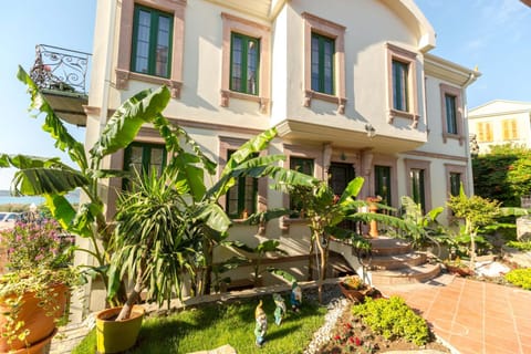 Facade/entrance, On site