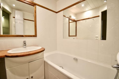 BILLY - AVORIAZ Andante ( les Ruches ) 8 pers. - 60 m2 - 3 Chambres Condo in Avoriaz