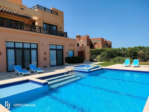 luxury half villa sea view Haus in Hurghada