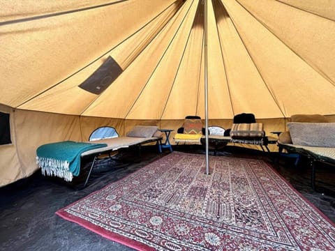 Serene Studio, Yurt Barn near DTLA Silverlake House in Glendale