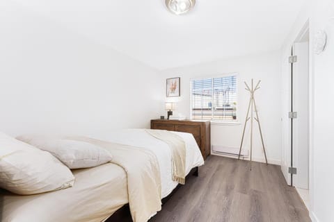 Urban Oasis Modern 2BR by trendy Commercial Drive Apartment in Vancouver