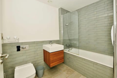 Contemporary 2 bedroom apartment - Ashford Condominio in Ashford