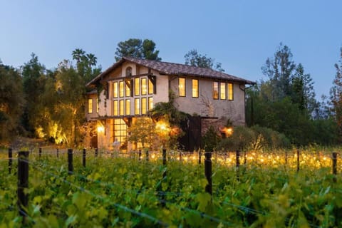 Peppertree Canyon 7BD 6.5BA Luxe Urban Winery Farm Stay in North Tustin