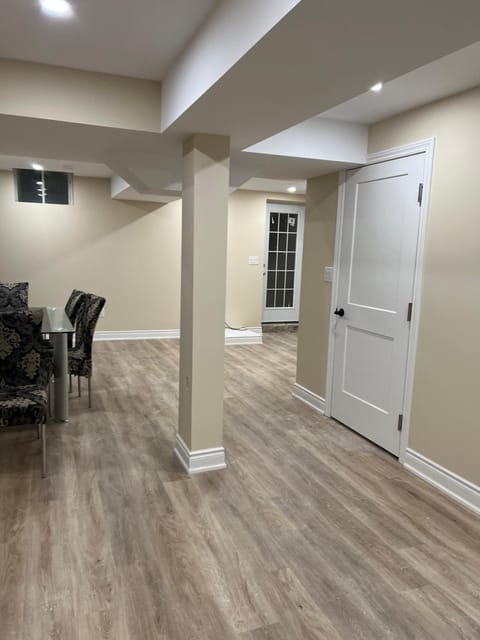 Large specious room for max two person in new cozy second unit Bed and Breakfast in Brant