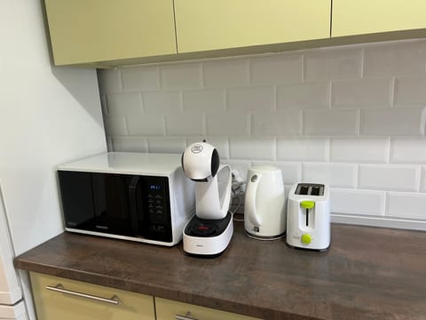 Coffee/tea facilities, Kitchen or kitchenette, toaster