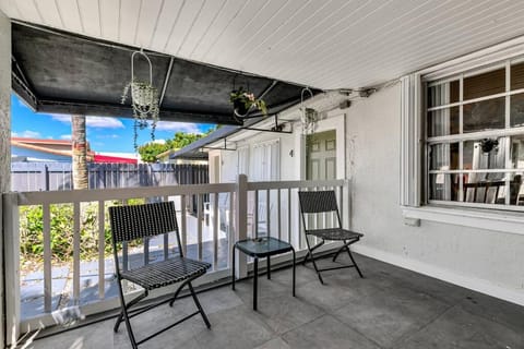 Captivating 2-BR apartment for 5 people V3 Condo in Coral Gables