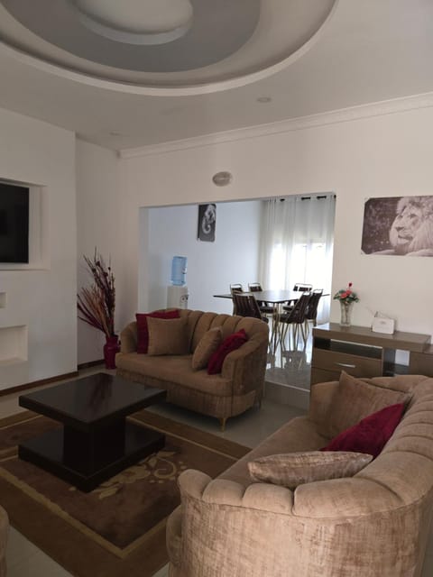 Communal lounge/ TV room, TV and multimedia, Living room, Evening entertainment