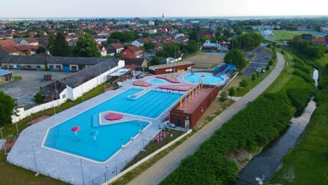 Day, Neighbourhood, Bird's eye view, City view, Pool view, Swimming pool