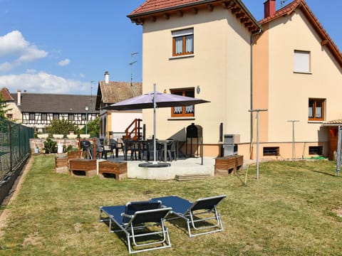 Gîte charmant au calme, 2 personnes, proche vignobles et châteaux, animaux acceptés, terrasse jardin - FR-1-744-33 House in Ribeauvillé