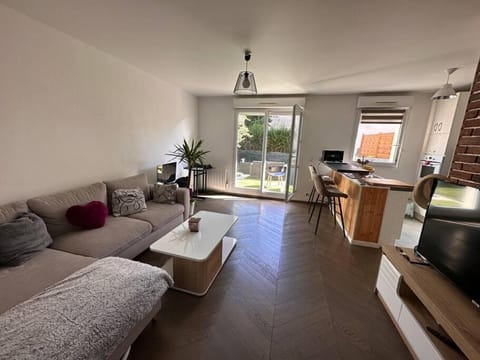 Appartement avec jardin Condo in Chelles