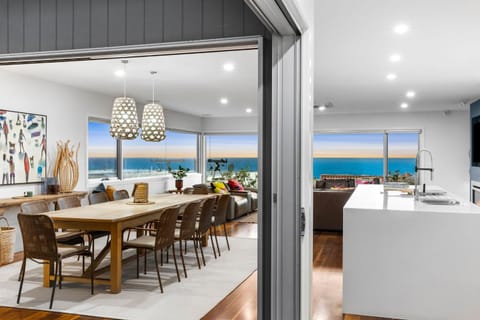 Luxury Beach Views on the Terrace sleeps 10 Haus in Ocean Grove