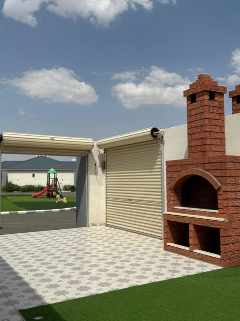 BBQ facilities, BBQ facilities, Parking