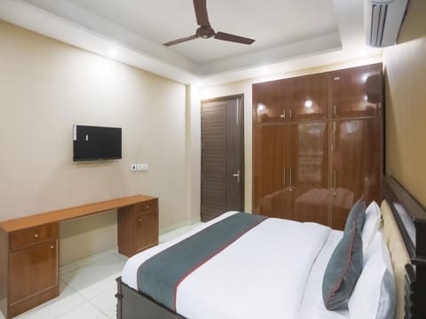 Hotel logix Bed and Breakfast in Noida