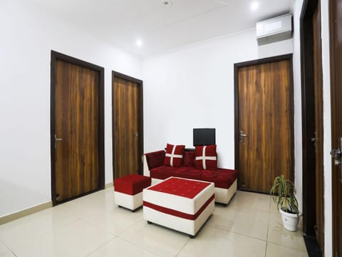 Hotel logix Bed and Breakfast in Noida