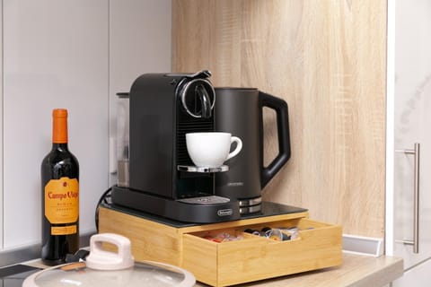 Coffee/tea facilities, Kitchen or kitchenette