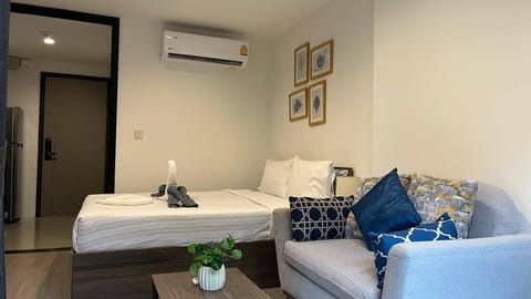 Hi-Ended Studio 28sqm Fully Furnished Apartment Condo in Kathu