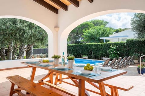 4 Bedroom Villa, Pool, 500m to Beach, Cala en Blanes Chalet in Torre del Ram