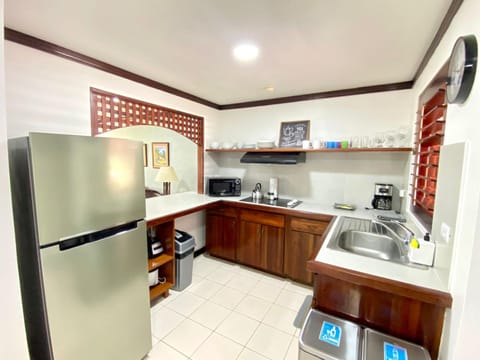 Mango Villa, family apt close to Manuel Antonio Apartment in Quepos