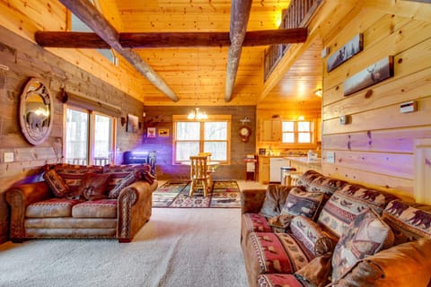 Pet-Friendly Garrison Retreat with Gas Fireplace! Haus in Mille Lacs Lake