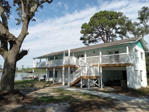 Studio with Private Beach on Bayou Grande Appartement in Pensacola Beach