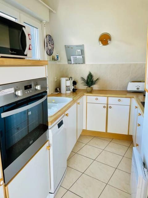 Kitchen or kitchenette, dishwasher, minibar, pet friendly, stove, toaster