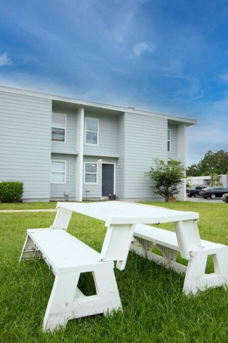La Riviere 2 bedroom, close to airport and beach 1402 Condominio in Gulfport