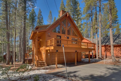 Cottonwood- Hot Tub- Fireplace- Ping Pong Table- Amenity Access Casa in Truckee