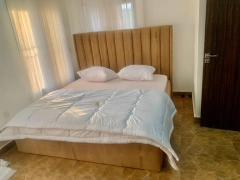 Amazing one bedroom flat Condo in Abuja