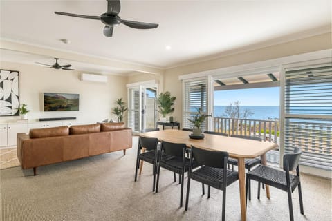 Como - Views Over Convent Beach House in Yamba