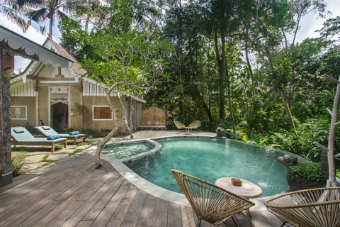 Pool view, Swimming pool