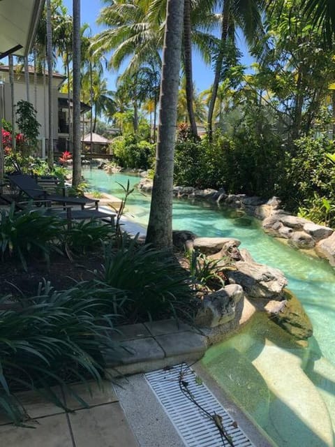 Swim-out Tropical Haven at Temple Resort Condominio in Port Douglas