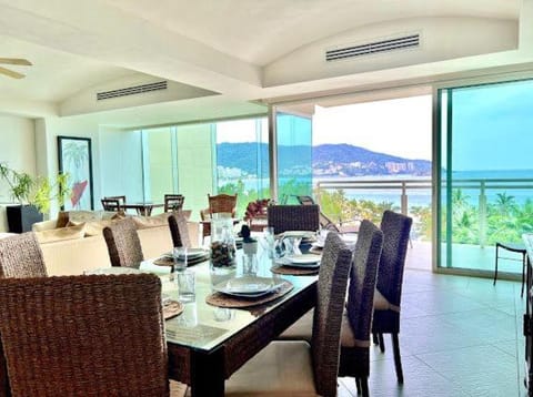 Bay View Grand Marina- 3 bedrooms with jacuzzi Apartment in Ixtapa Zihuatanejo