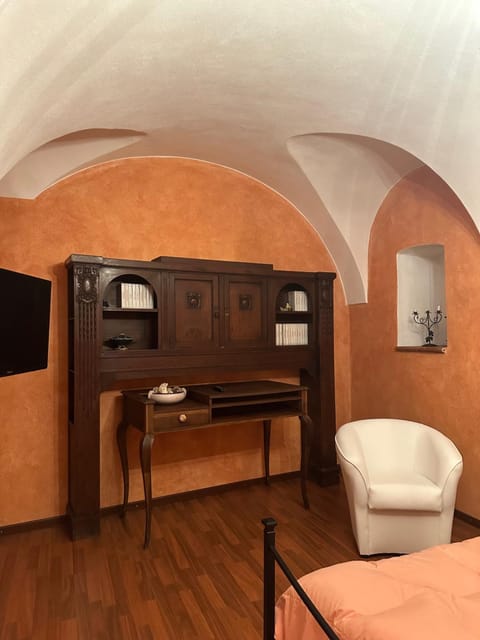 TV and multimedia, Decorative detail