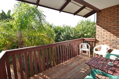 Balcony/Terrace, Garden view