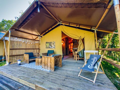 Camping la Grangeonne Campground/ 
RV Resort in French Riviera