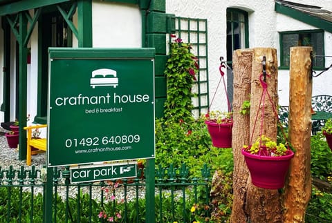 Crafnant House - Bed & Breakfast Bed and Breakfast in Wales