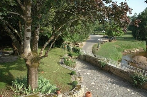 Au bord de la Vézère Chalet in Le Bugue