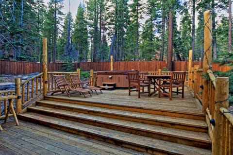 Olive Branch - Private Hot Tub, Media Room, Pet-Friendly, Near Northstar! House in Lake Tahoe