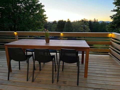 Berkshire Vacation Rentals: Chic Pittsfield Home With A View Haus in Pittsfield