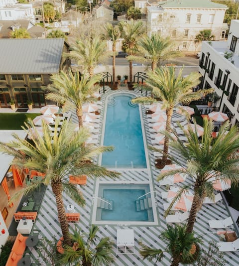 Property building, Bird's eye view, Pool view, Swimming pool