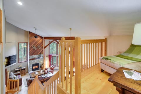 Ski and Golf Cozy North Conway Mountain Cabin! House in North Conway