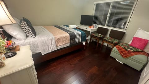 BNB豪华双人大房king bed big Room Vacation rental in Chino Hills