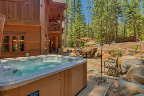 New Listing! West Shore Bliss - 4BR, Private Hot Tub Haus in Tahoe City