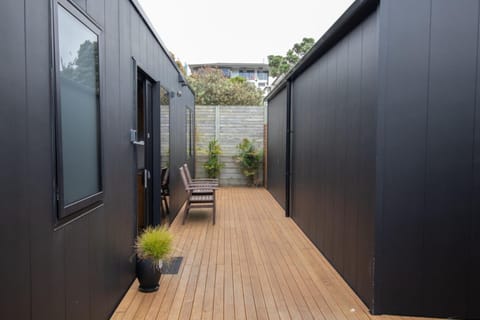 The Dunes At Fitzroy Beach - Family Suite House in New Plymouth