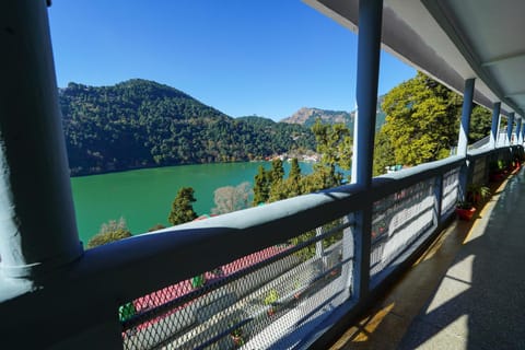 Balcony/Terrace, Mountain view