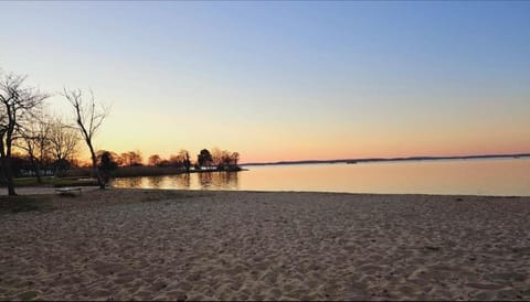 Beach, Lake view